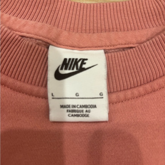 Girls large Nike crew neck - Picture 3 of 3